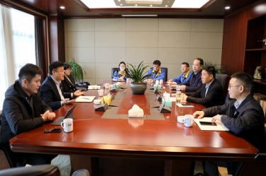 平湖市委常委、副市長(zhǎng)戴振一行蒞臨景興紙業(yè)調(diào)研指導(dǎo)