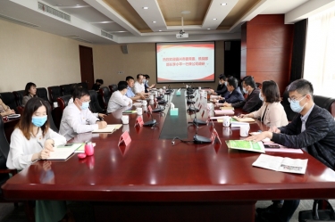 嘉興市委常委、統(tǒng)戰(zhàn)部部長(zhǎng)李小平一行蒞臨景興紙業(yè)調(diào)研指導(dǎo)