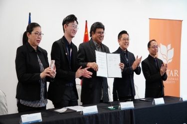 人才工作再添新舉 | 中馬“絲路學(xué)院”現(xiàn)代學(xué)徒制聯(lián)合培養(yǎng)班正式簽約！